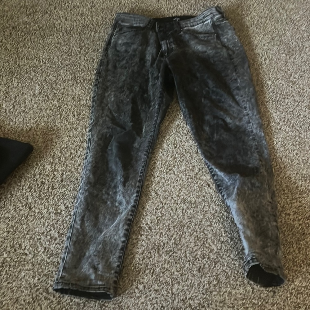 Size 32 Black Acid wash Denim.. Too big for me now.